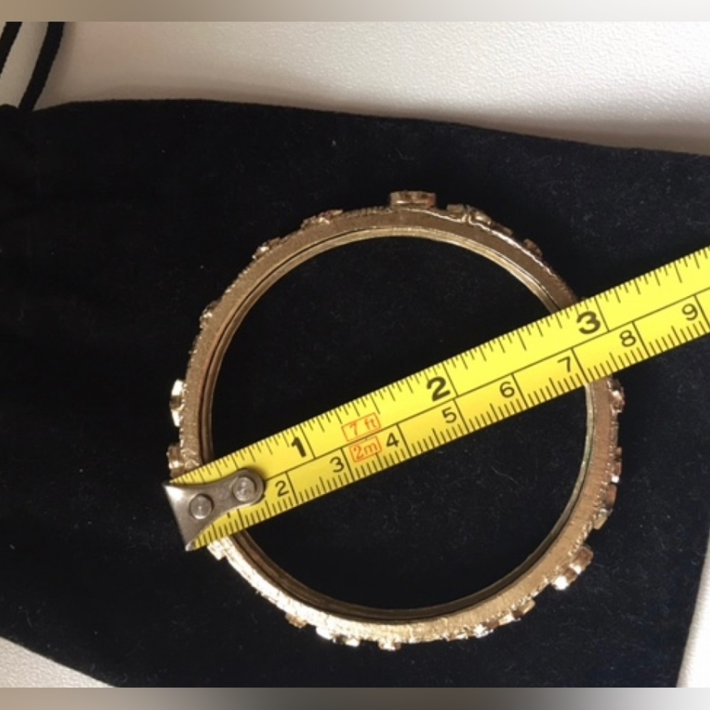 Chanel Bangle Bracelet Stars CCs with Crystals - Ltd. Ed. - Very Rare! - Picture 8 of 11